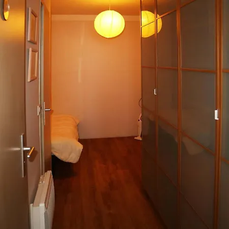Grand Studio Renove Pour 4 Personnes Au Centre De La Station Avec Acces Direct Aux Pistes - Fr-1-322-518 Les Orres